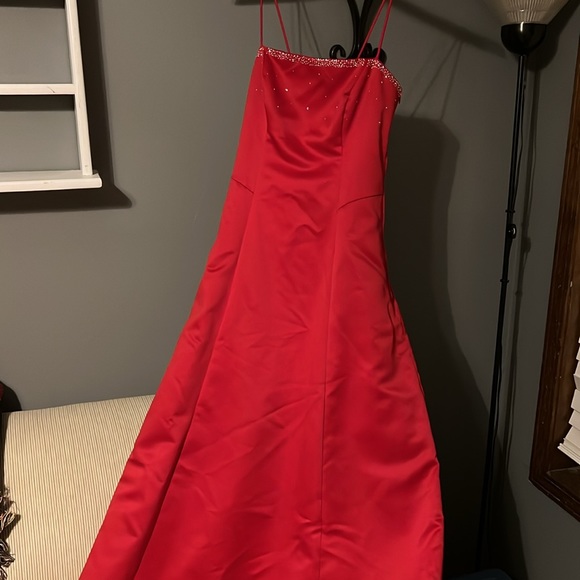 Elegant and Classy Red Formal dress- size 11/12-Prom season is coming!! - Picture 3 of 11